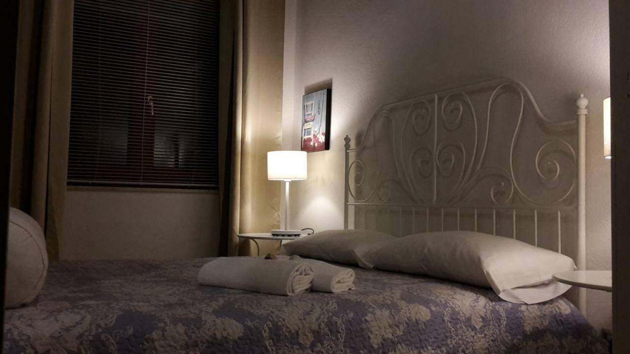 La Casa Di Nina Bed & Breakfast La Maddalena  Bagian luar foto